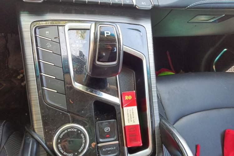 Used Geely Auto Emgrand X7 Sport 2020 1.8TD DCT Smart Connect PRO Gear Lever