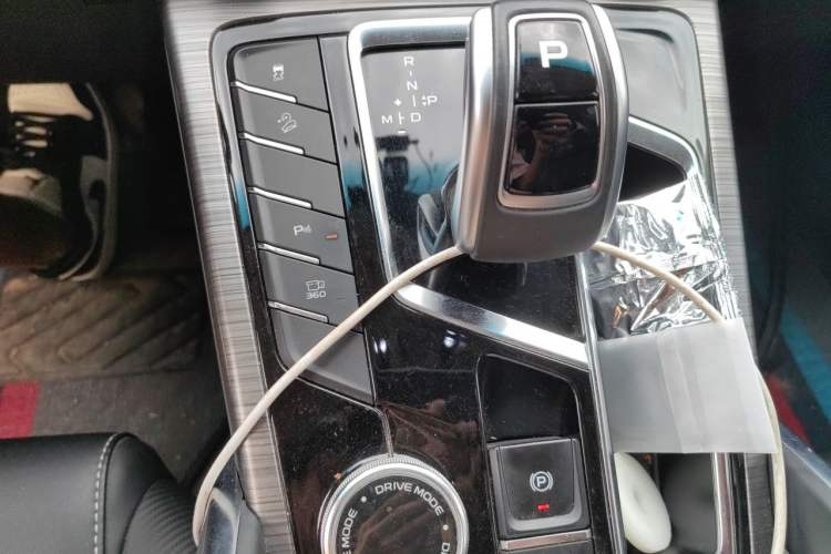 Used Geely Auto Emgrand X7 Sport 2020 1.8TD DCT Smart PRO Gear Lever