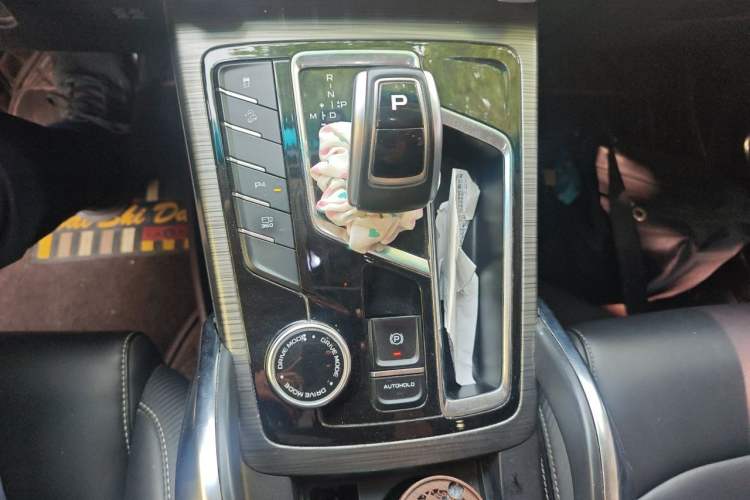 Used Geely Auto Emgrand X7 Sport 2020 1.8TD DCT Smart PRO Gear Lever
