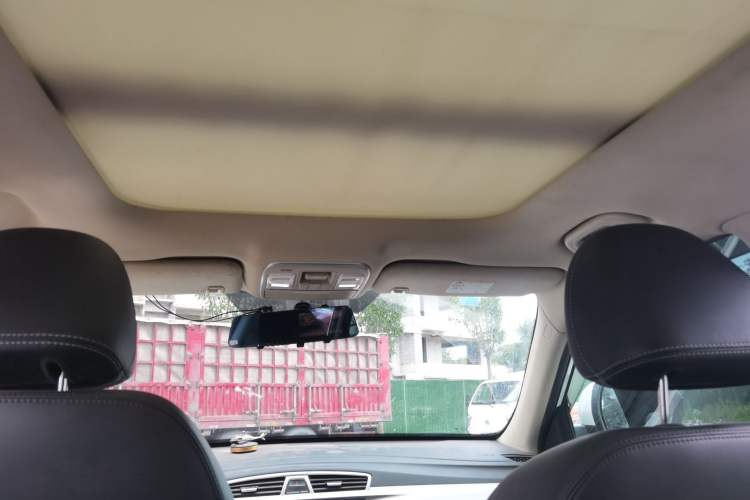 Used Geely Auto Emgrand X7 Sport 2020 1.8TD DCT Two-Wheel Drive Smart Connect 4G-Enabled Version Headliner