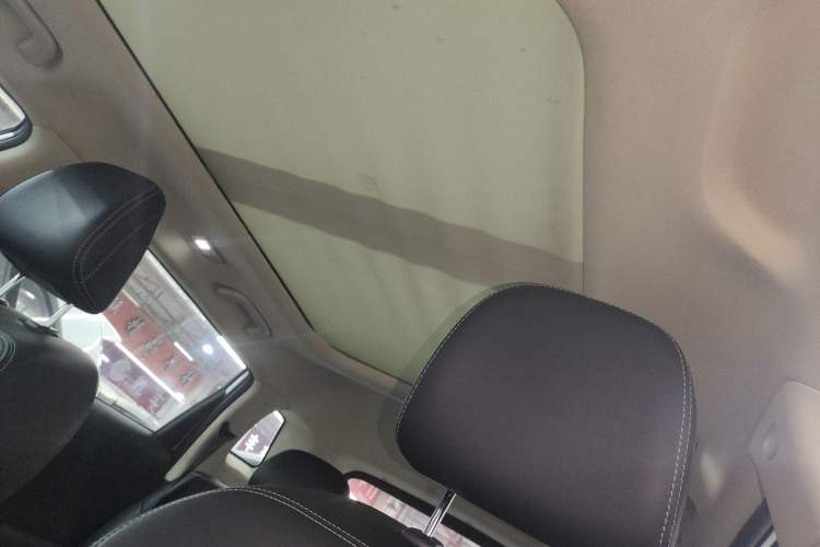 Used Geely Auto Emgrand X7 Sport 2020 1.8TD DCT Two-Wheel Drive Smart Connect 4G-Enabled Version Headliner