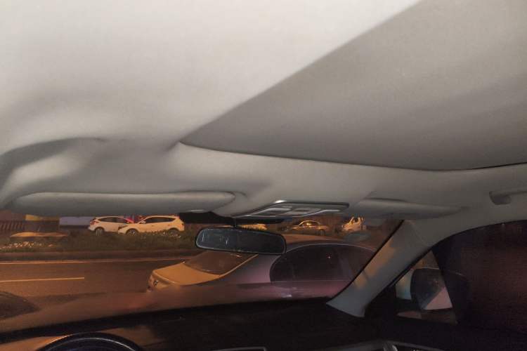 Used Geely Auto Emgrand X7 Sport 2020 1.8TD DCT Two-Wheel Drive Smart Connect 4G-Enabled Version Headliner
