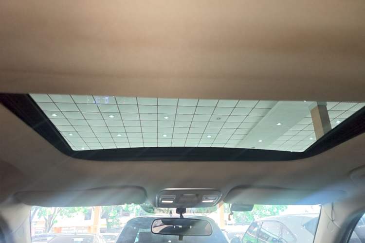 Used Geely Auto Emgrand X7 Sport 2020 1.8TD DCT Two-Wheel Drive Smart Connect 4G-Enabled Version Headliner
