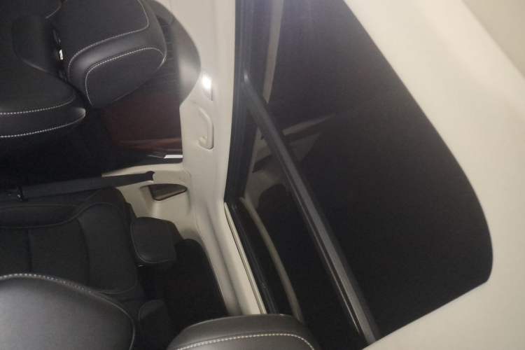 Used Geely Auto Emgrand X7 Sport 2020 1.5TD Automatic Smart Connect PRO Headliner