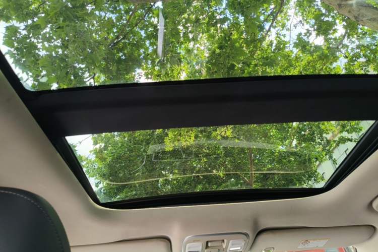 Used Geely Auto Emgrand X7 Sport 2020 1.8TD DCT Two-Wheel Drive Smart Connect 4G-Enabled Version Headliner