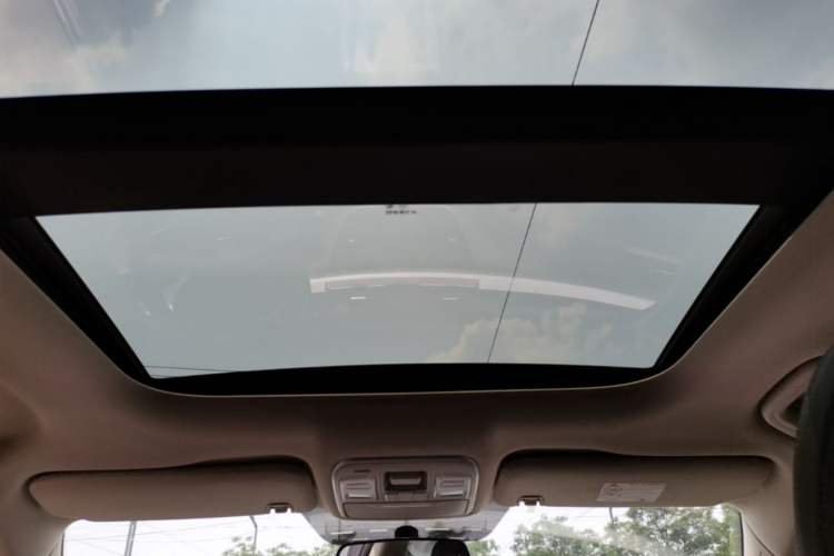 Used Geely Auto Emgrand X7 Sport 2020 1.8TD DCT Two-Wheel Drive Smart Connect 4G-Enabled Version Headliner