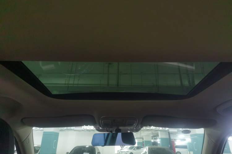 Used Geely Auto Emgrand X7 Sport 2020 1.8TD DCT Two-Wheel Drive Smart Connect 4G-Enabled Version Headliner