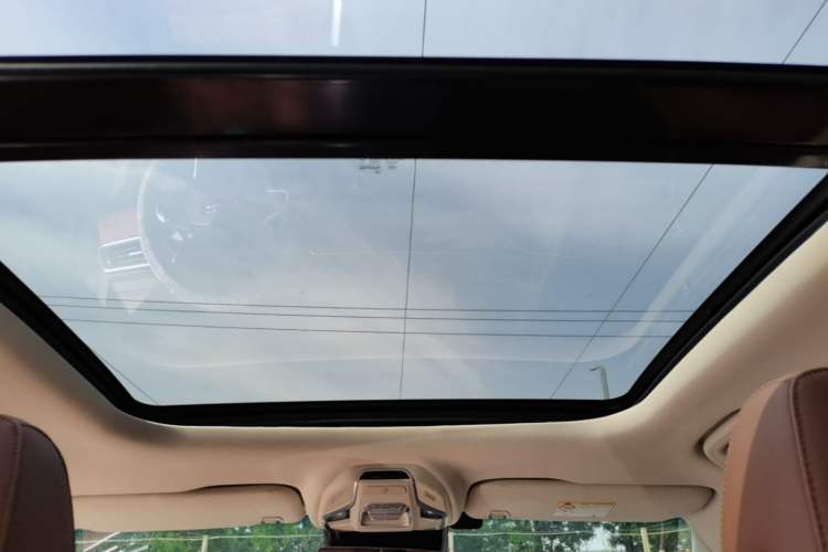 Used Geely Auto Emgrand X7 Sport 2020 1.8TD DCT Zhi Ling PRO Headliner