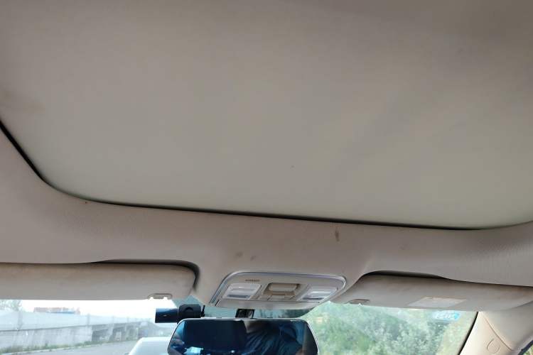 Used Geely Auto Emgrand X7 Sport 2020 1.8TD DCT Two-Wheel Drive Smart Connect 4G-Enabled Version Headliner