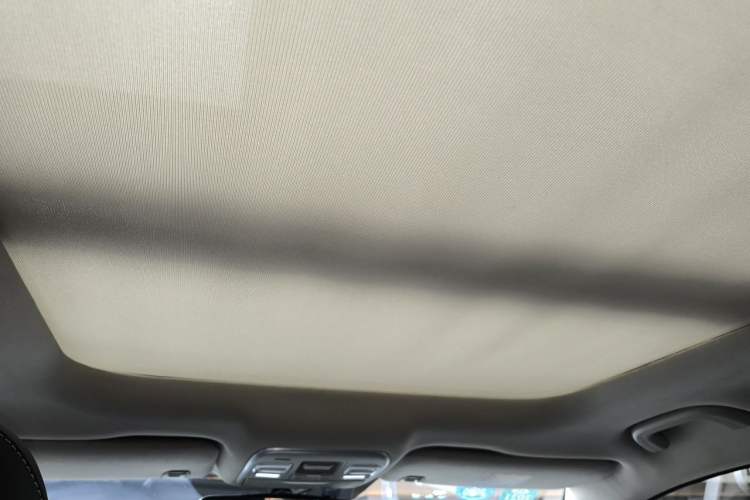 Used Geely Auto Emgrand X7 Sport 2020 1.8TD DCT Two-Wheel Drive Smart Connect 4G-Enabled Version Headliner