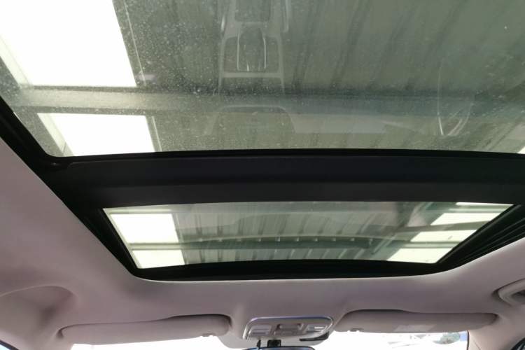 Used Geely Auto Emgrand X7 Sport 2020 1.8TD DCT Two-Wheel Drive Smart Connect 4G-Enabled Version Headliner