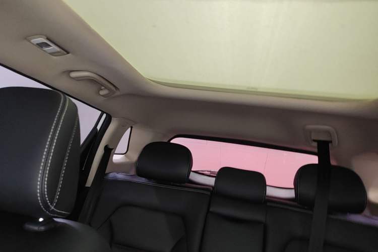 Used Geely Auto Emgrand X7 Sport 2020 1.8TD DCT Two-Wheel Drive Smart Connect 4G-Enabled Version Headliner
