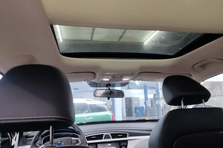 Used Geely Auto Emgrand X7 Sport 2020 1.8TD DCT Two-Wheel Drive Smart Connect 4G-Enabled Version Headliner