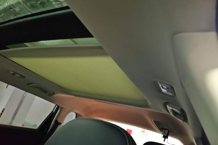 Used Geely Auto Emgrand X7 Sport 2020 1.8TD DCT Two-Wheel Drive Smart Connect 4G-Enabled Version Headliner