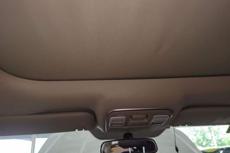 Used Geely Auto Emgrand X7 Sport 2020 1.8TD DCT Two-Wheel Drive Smart Connect 4G-Enabled Version Headliner