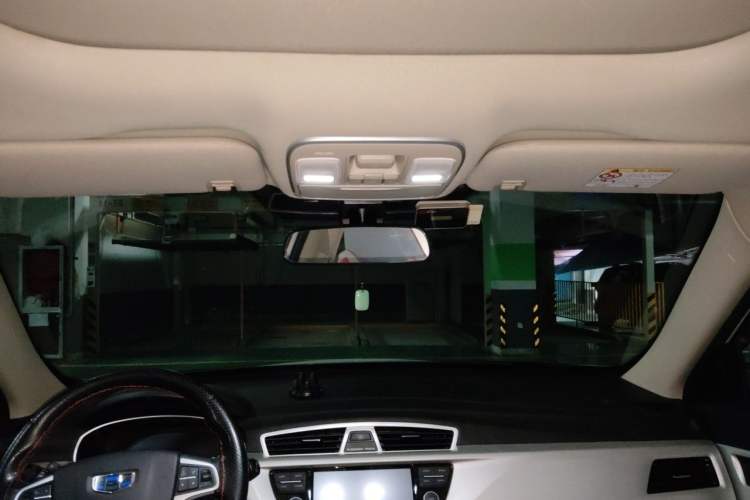 Used Geely Auto Emgrand X7 Sport 2020 1.8TD DCT Two-Wheel Drive Smart Connect 4G-Enabled Version Headliner