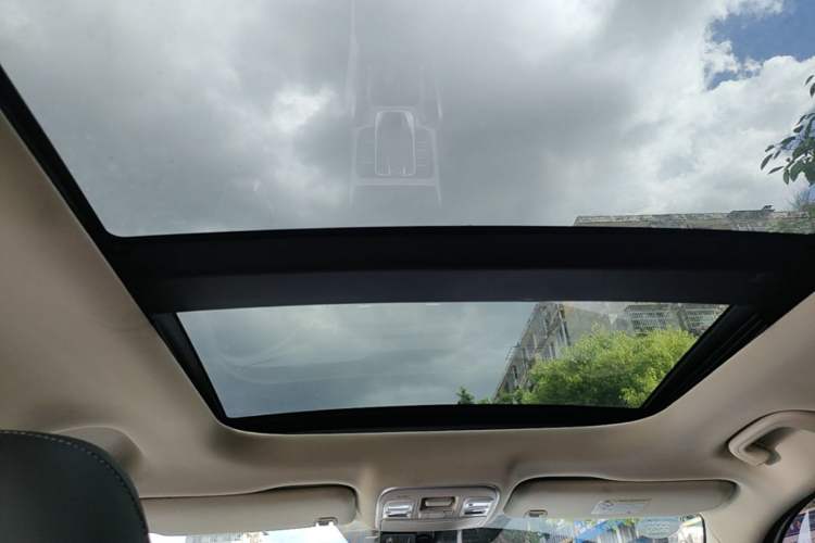 Used Geely Auto Emgrand X7 Sport 2020 1.8TD DCT Two-Wheel Drive Smart Connect 4G-Enabled Version Headliner
