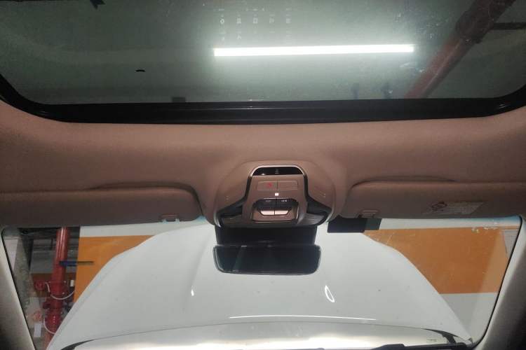 Used Geely Auto Emgrand X7 Sport 2020 1.8TD DCT Zhi Ling PRO Headliner