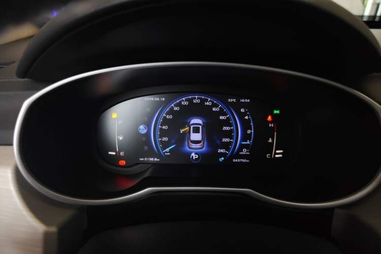 Used Geely Auto Emgrand X7 Sport 2020 1.8TD DCT Two-Wheel Drive Smart Connect 4G-Enabled Version Instrument Cluster