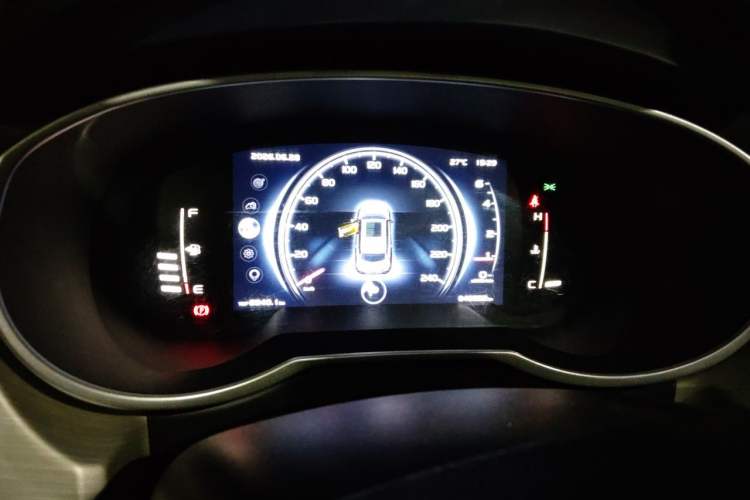 Used Geely Auto Emgrand X7 Sport 2020 1.8TD DCT Two-Wheel Drive Smart Connect 4G-Enabled Version Instrument Cluster