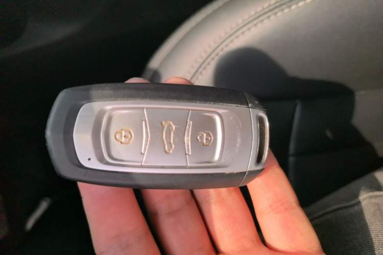 Used Geely Auto Emgrand X7 Sport 2020 1.8TD DCT Two-Wheel Drive Smart Connect 4G-Enabled Version Interior 1