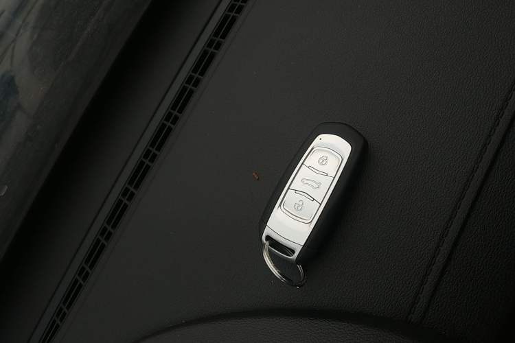 Used Geely Auto Emgrand X7 Sport 2020 1.8TD DCT Two-Wheel Drive Smart Connect 4G-Enabled Version Interior 1