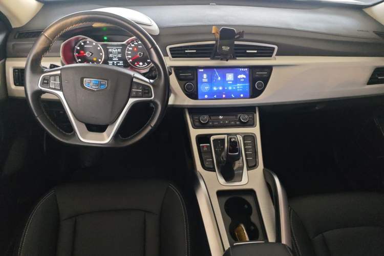 Used Geely Auto Emgrand X7 Sport 2020 1.8TD DCT Two-Wheel Drive Zhiya Model Interior 2