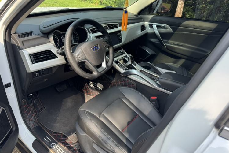 Used Geely Auto Emgrand X7 Sport 2020 1.8TD DCT Two-Wheel Drive Zhiya Model Interior 2