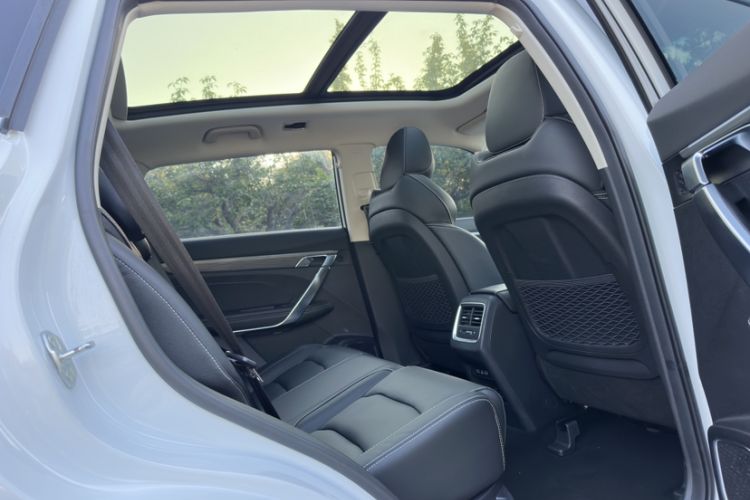 Used Geely Auto Emgrand X7 Sport 2020 1.8TD DCT ZhiZun PRO Interior 2