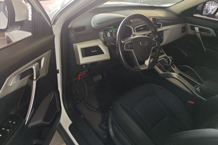 Used Geely Auto Emgrand X7 Sport 2020 1.8TD DCT Two-Wheel Drive Zhiya Model Interior 3