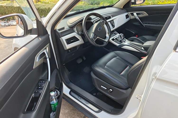 Used Geely Auto Emgrand X7 Sport 2020 1.8TD DCT Two-Wheel Drive Smart Connect 4G-Enabled Version Interior 3