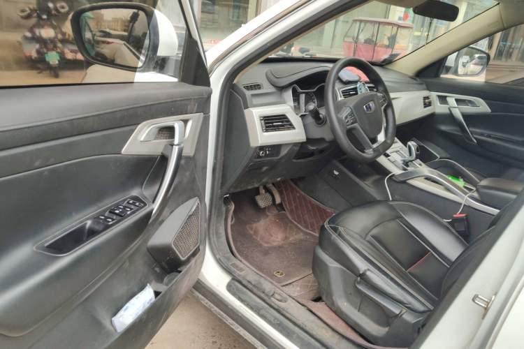 Used Geely Auto Emgrand X7 Sport 2020 1.8TD DCT Two-Wheel Drive Zhiya Model Interior 3