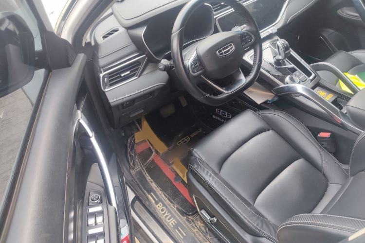 Used Geely Auto Emgrand X7 Sport 2020 1.5TD Automatic Smart Connect PRO Interior 3