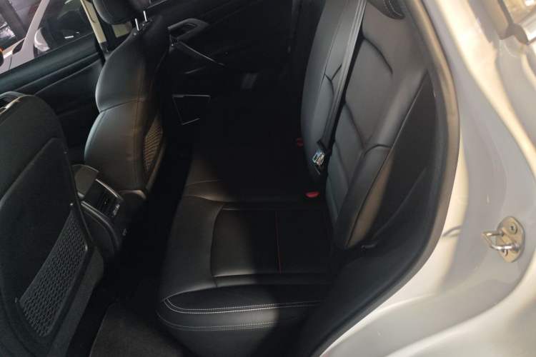 Used Geely Auto Emgrand X7 Sport 2020 1.8TD DCT Two-Wheel Drive Zhiya Model Interior 4