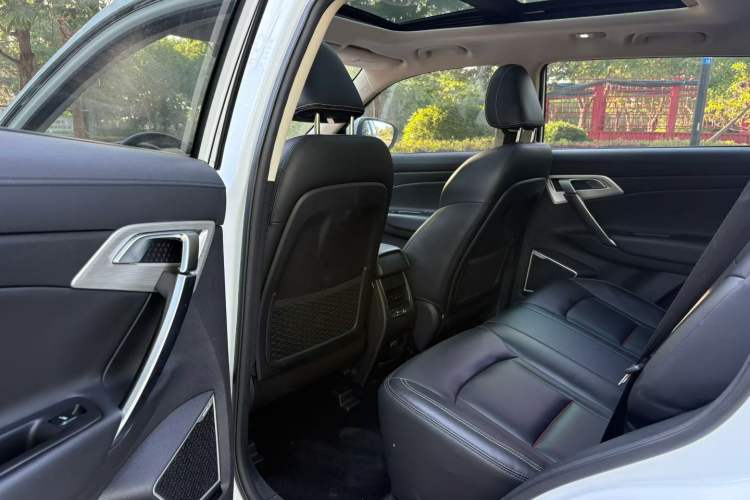 Used Geely Auto Emgrand X7 Sport 2020 1.8TD DCT Two-Wheel Drive Zhiya Model Interior 4