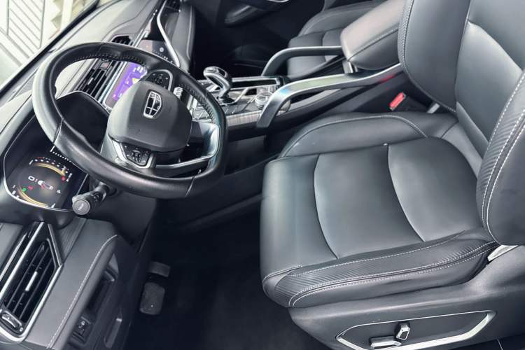 Used Geely Auto Emgrand X7 Sport 2020 1.5TD Automatic Smart Connect PRO Interior 4