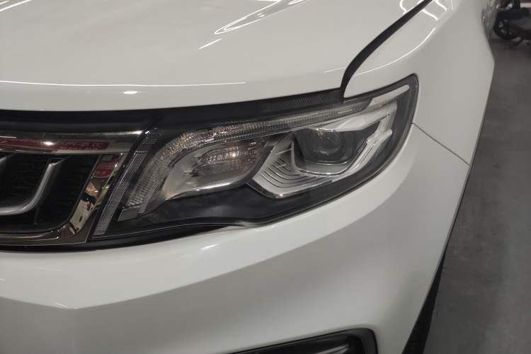 Used Geely Auto Emgrand X7 Sport 2020 1.8TD DCT Two-Wheel Drive Smart Connect 4G-Enabled Version Left Front Headlight