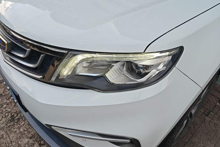 Used Geely Auto Emgrand X7 Sport 2020 1.8TD DCT Two-Wheel Drive Smart Connect 4G-Enabled Version Left Front Headlight