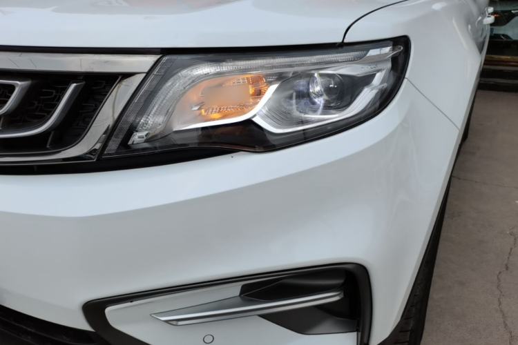 Used Geely Auto Emgrand X7 Sport 2020 1.8TD DCT Two-Wheel Drive Smart Connect 4G-Enabled Version Left Front Headlight