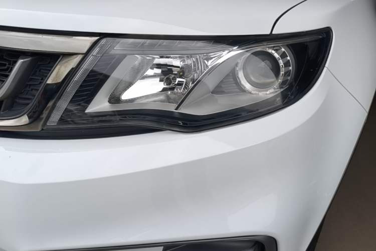 Used Geely Auto Emgrand X7 Sport 2020 1.8TD DCT Two-Wheel Drive Zhiya Model Left Front Headlight