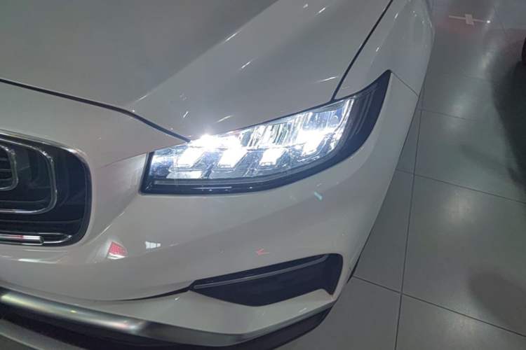 Used Geely Auto Emgrand X7 Sport 2020 1.8TD DCT Zhi Ling PRO Left Front Headlight