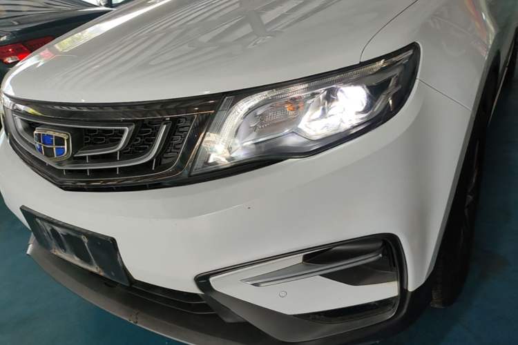 Used Geely Auto Emgrand X7 Sport 2020 1.8TD DCT Two-Wheel Drive Smart Connect 4G-Enabled Version Left Front Headlight