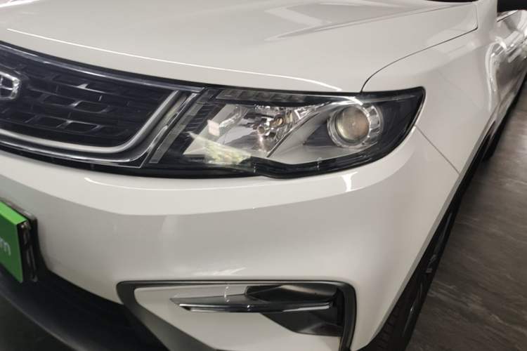 Used Geely Auto Emgrand X7 Sport 2020 1.8TD DCT Two-Wheel Drive Smart Connect 4G-Enabled Version Left Front Headlight