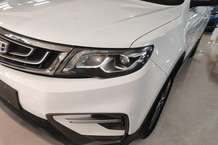 Used Geely Auto Emgrand X7 Sport 2020 1.8TD DCT Two-Wheel Drive Smart Connect 4G-Enabled Version Left Front Headlight