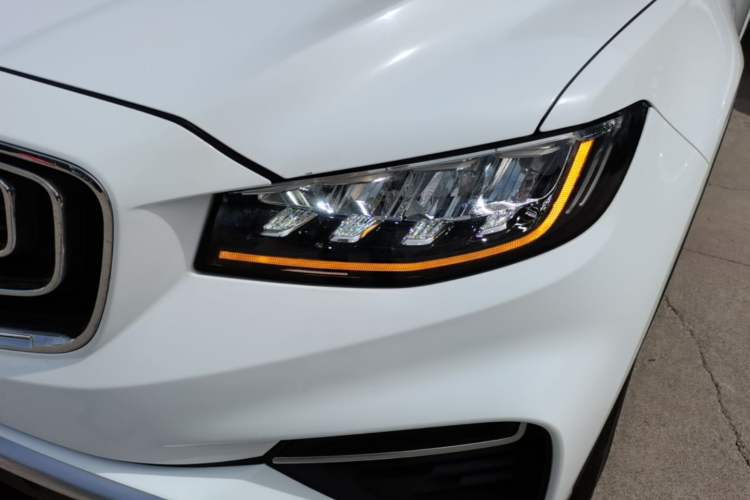 Used Geely Auto Emgrand X7 Sport 2020 1.8TD DCT Zhi Ling PRO Left Front Headlight