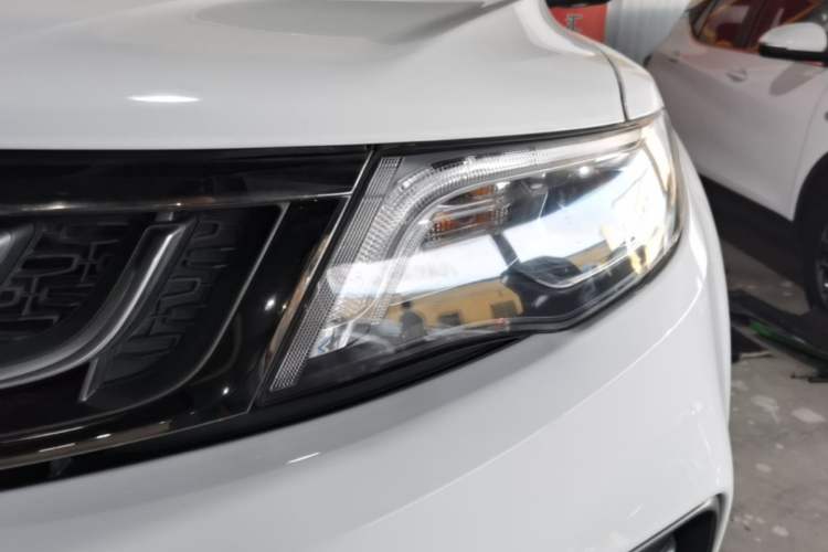 Used Geely Auto Emgrand X7 Sport 2020 1.8TD DCT Two-Wheel Drive Smart Connect 4G-Enabled Version Left Front Headlight