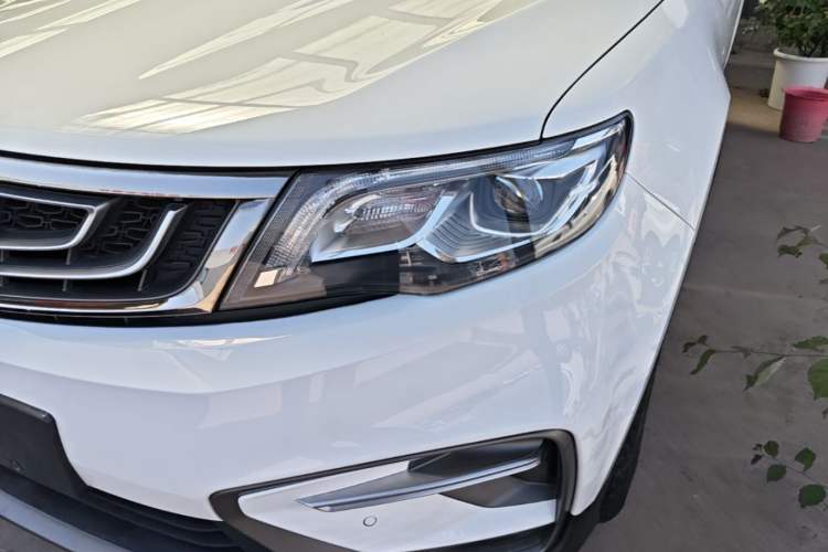 Used Geely Auto Emgrand X7 Sport 2020 1.8TD DCT Two-Wheel Drive Smart Connect 4G-Enabled Version Left Front Headlight