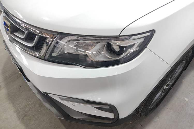 Used Geely Auto Emgrand X7 Sport 2020 1.8TD DCT Two-Wheel Drive Smart Connect 4G-Enabled Version Left Front Headlight