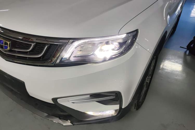 Used Geely Auto Emgrand X7 Sport 2020 1.8TD DCT Two-Wheel Drive Smart Connect 4G-Enabled Version Left Front Headlight