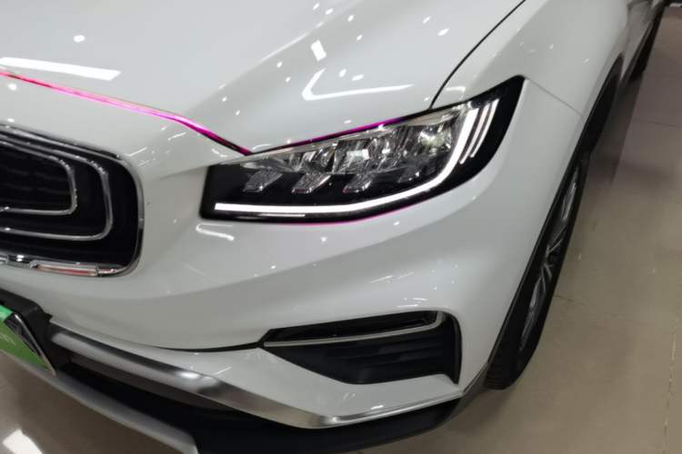 Used Geely Auto Emgrand X7 Sport 2020 1.5TD Automatic Smart Connect PRO Left Front Headlight